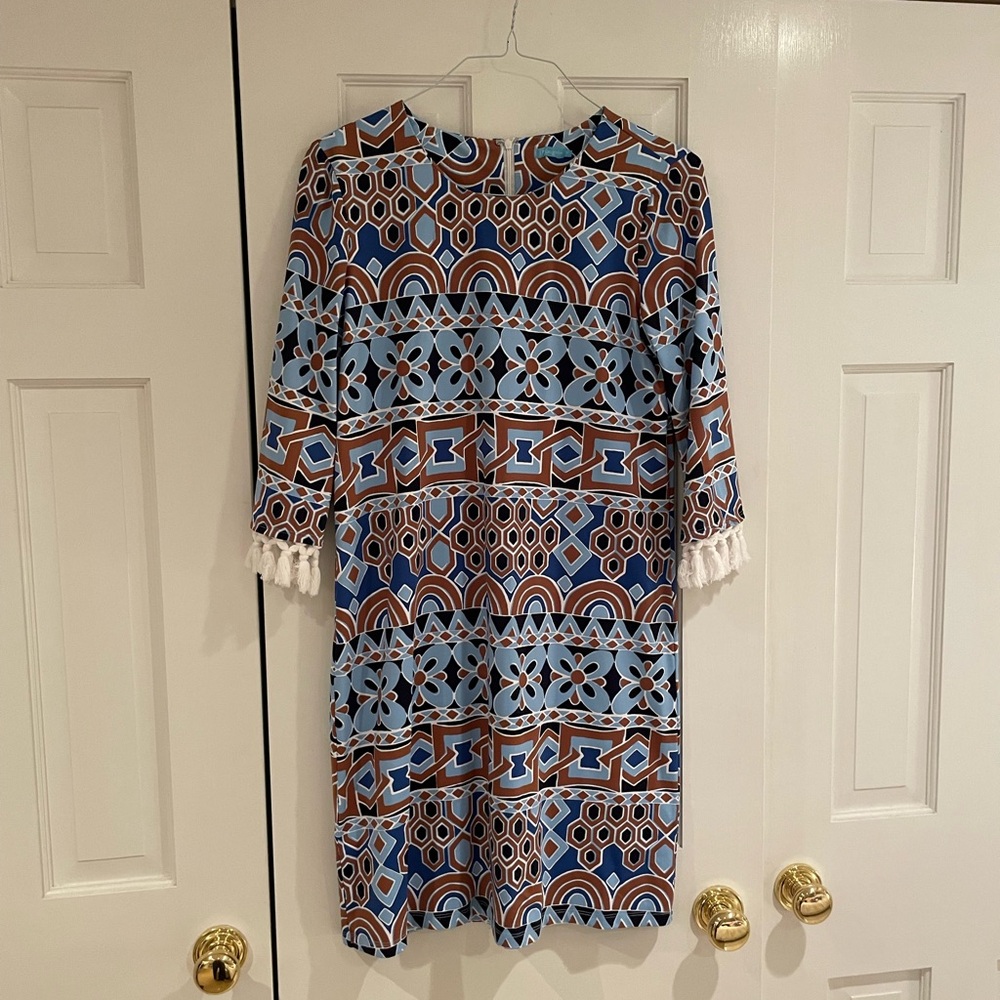 J McLaughlin Brown Blue Geometric Shift Dress with Tassels
